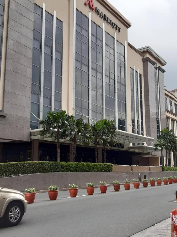 Sarasota Residential Resort: Convenient NAIA T3 & Resorts World Manila Location Pasay Exterior photo